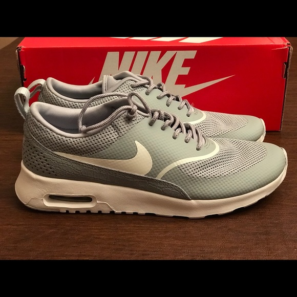 nike thea silver matte